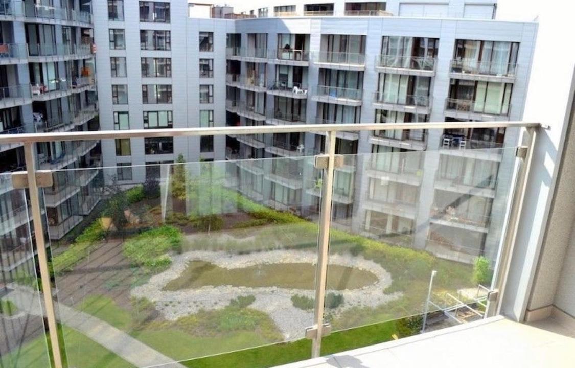 Studio Flat Triton Park Варшава Екстериор снимка