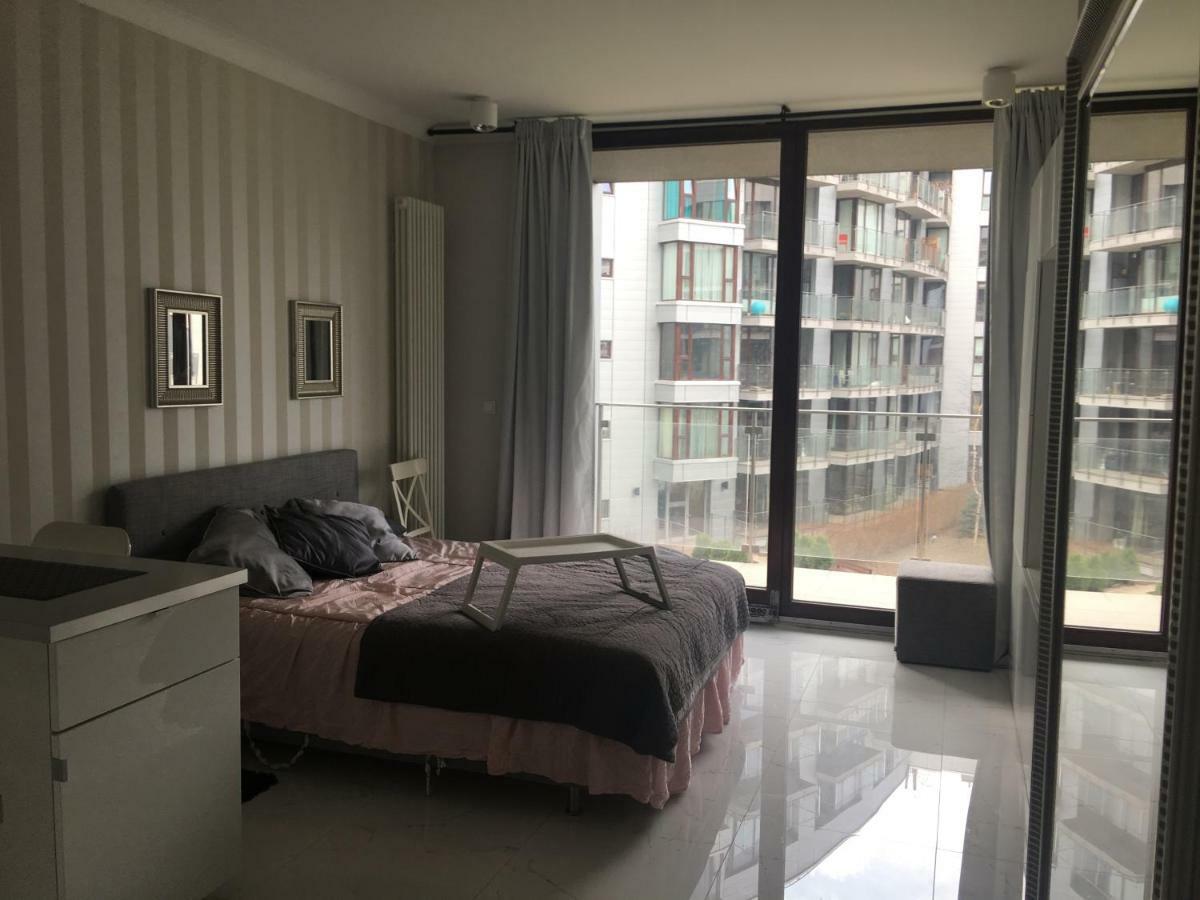 Studio Flat Triton Park Варшава Екстериор снимка